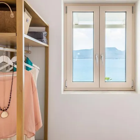 Apartment Anemi *